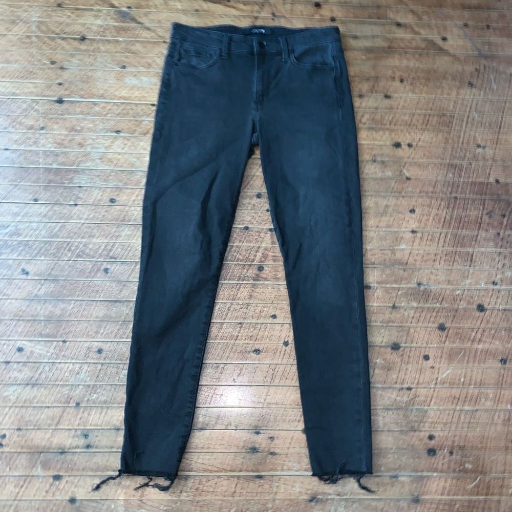 Joe’s skinny ankle raw hem 28 black stretchy designer jeans